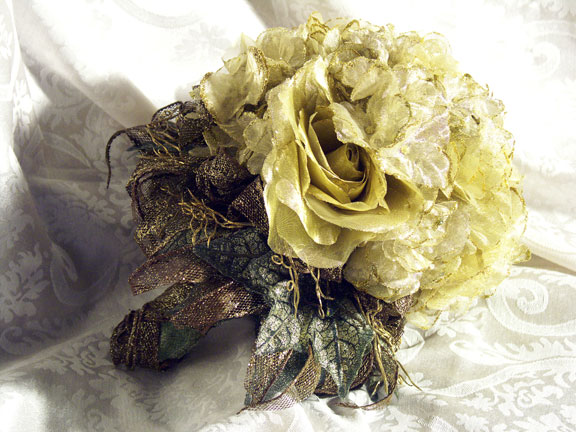 Golden Mesh Bouquet by Eileen Williams